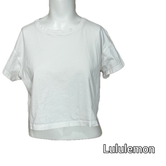 lululemon athletica Tops - Lululemon Athletica Cates White Cropped Top